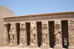 Medinet-Habu-royal-columns-Egypt
