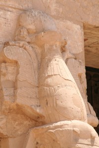 Medinet-Habu-royal-columns-crown-Egypt