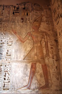 Medinet-Habu-treasury-ankh-whitecrown-Egypt