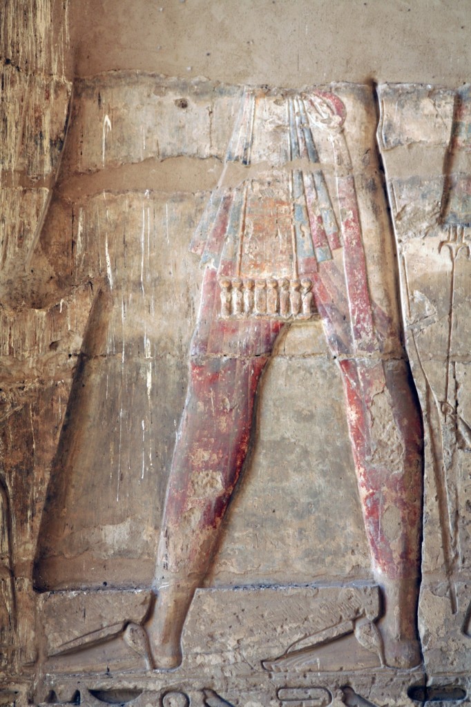 Medinet-Habu-sandals-multiple-apron-Egypt