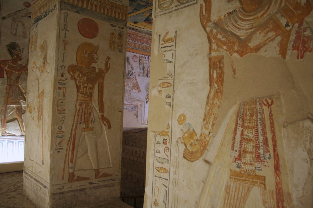 KV9-pillared-hall-Egypt