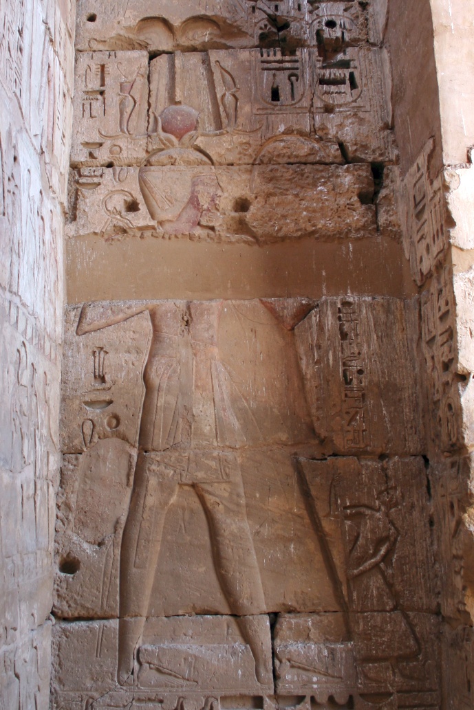 The red looped sash: an enigmatic element of royal regalia in ancient Egypt-part 4